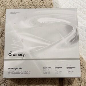 The Ordinary Skincare Set in White and Gray